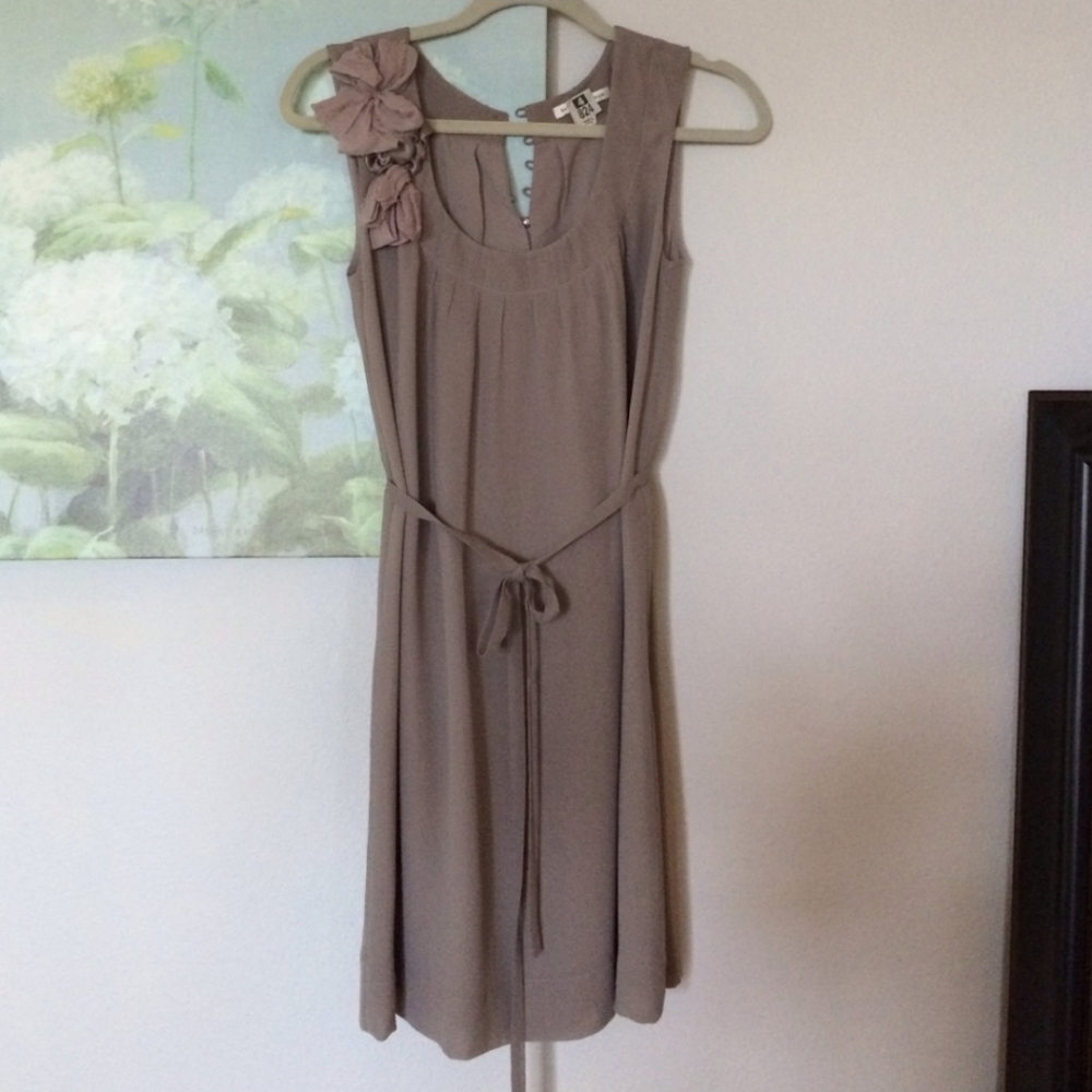 3/$15 SILK Banana Republic Silk Dress Beige
